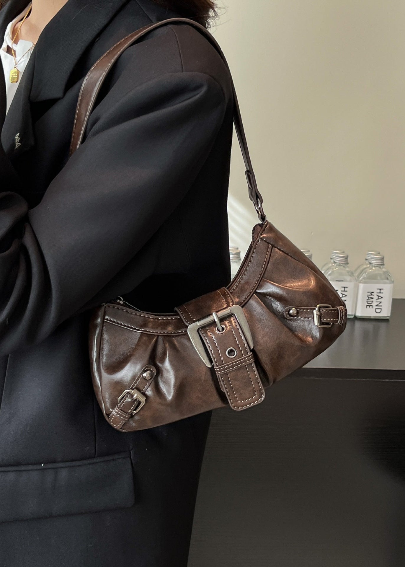 Marlette - Sac à bandoulière vintage avec boucle en marron café