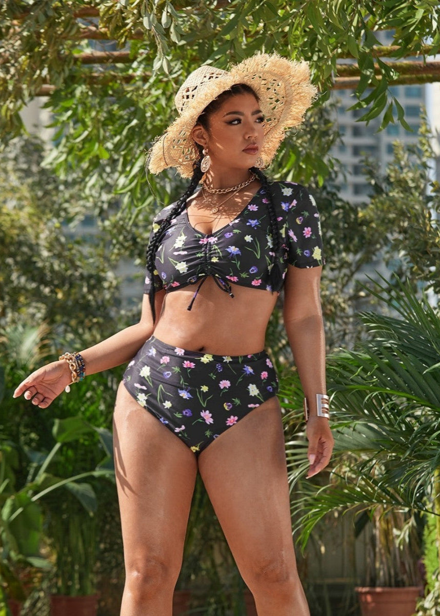 Set bikini a vita alta con stampa floreale e top corto