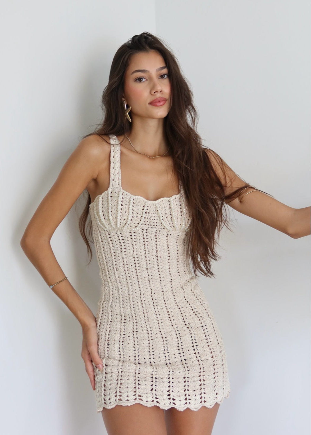 Isla - Robe Mini Moulante en Tricot Crochet