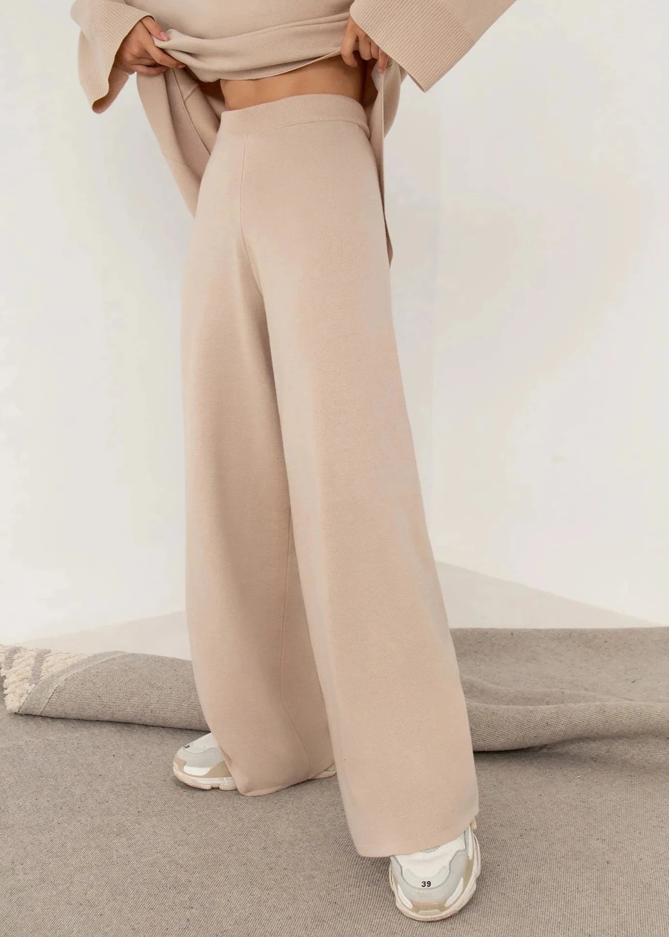 Conjunto de dos piezas de punto con dobladillo irregular