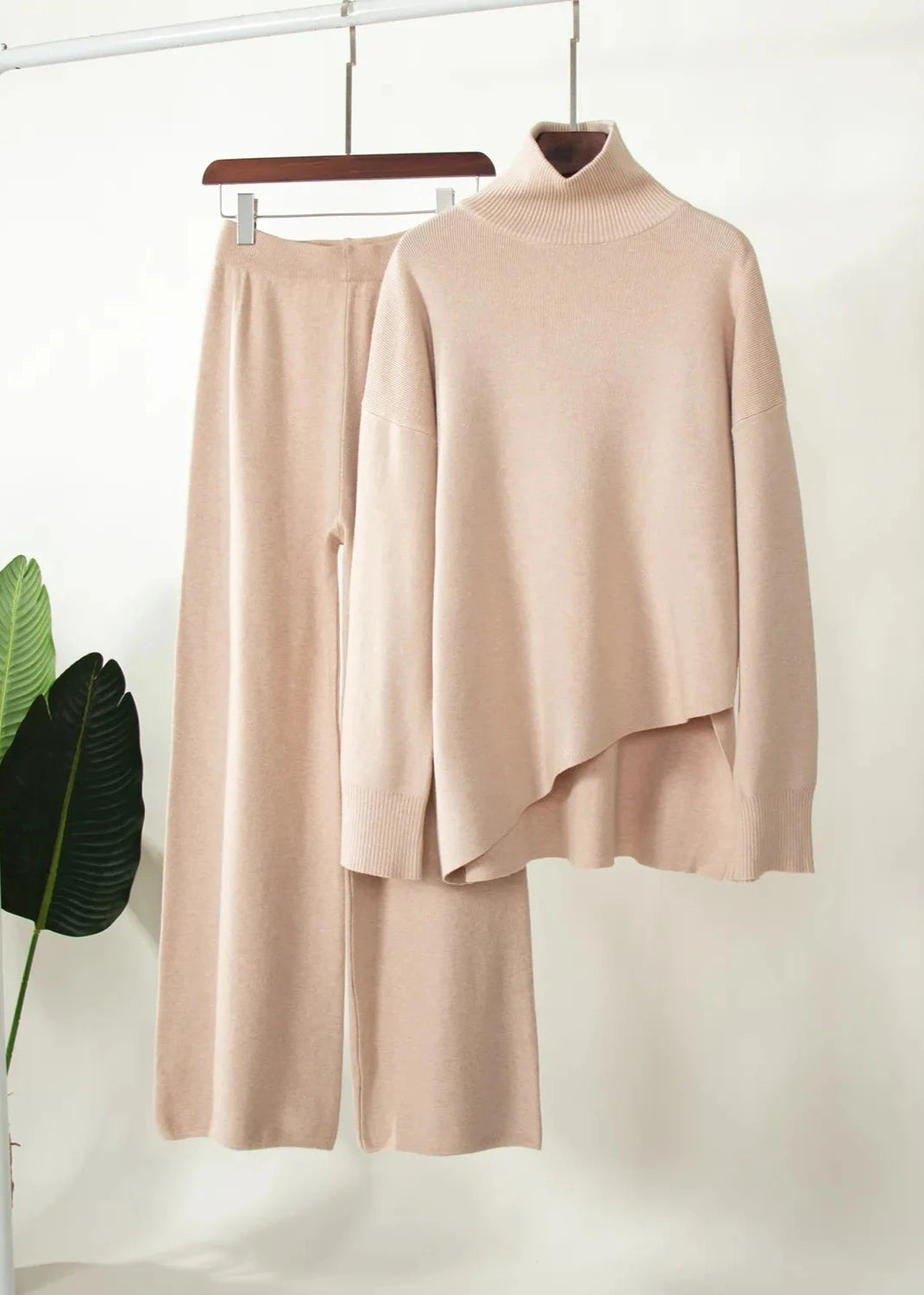 Conjunto de dos piezas de punto con dobladillo irregular