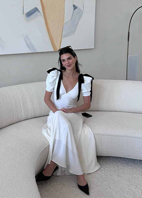 Garden Muse - Vestido maxi de satén con mangas abullonadas y lazos de terciopelo