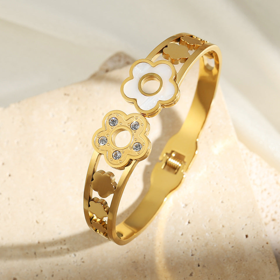 Pulsera Elegancia Floreciente