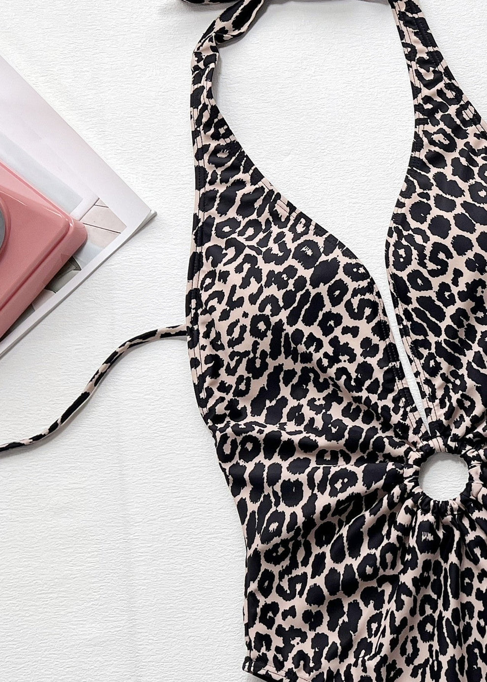 Fierce Charm Halter-Einteiler