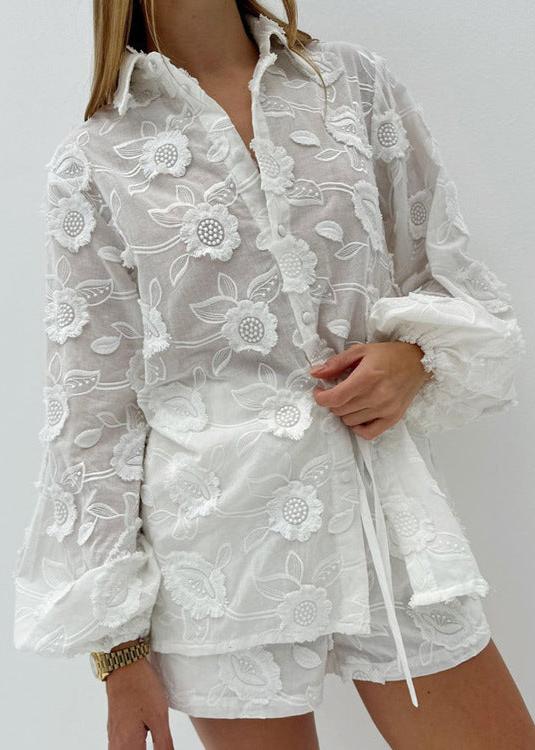 Floral Breeze - Doorzichtig Geborduurd Shirt & Hoge Taille Shorts Set