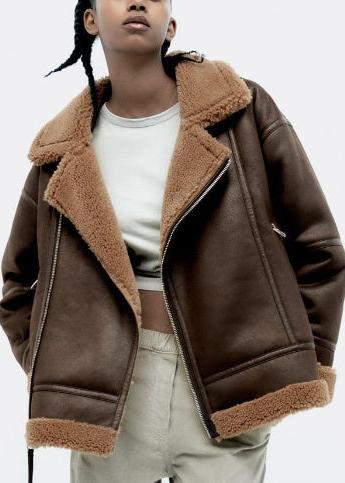 Chaqueta aviador con solapa y ribete de piel de cordero