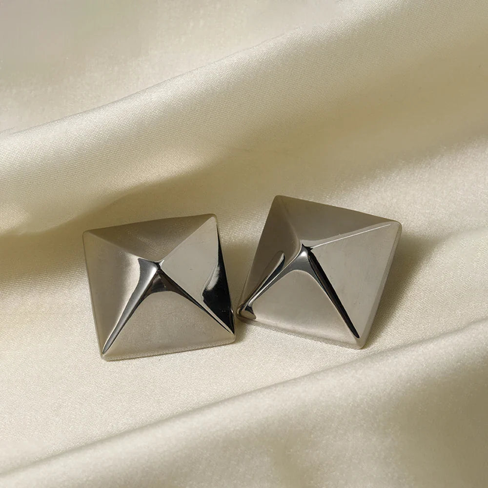 Boucles d'oreilles Arden Pyramid Stud