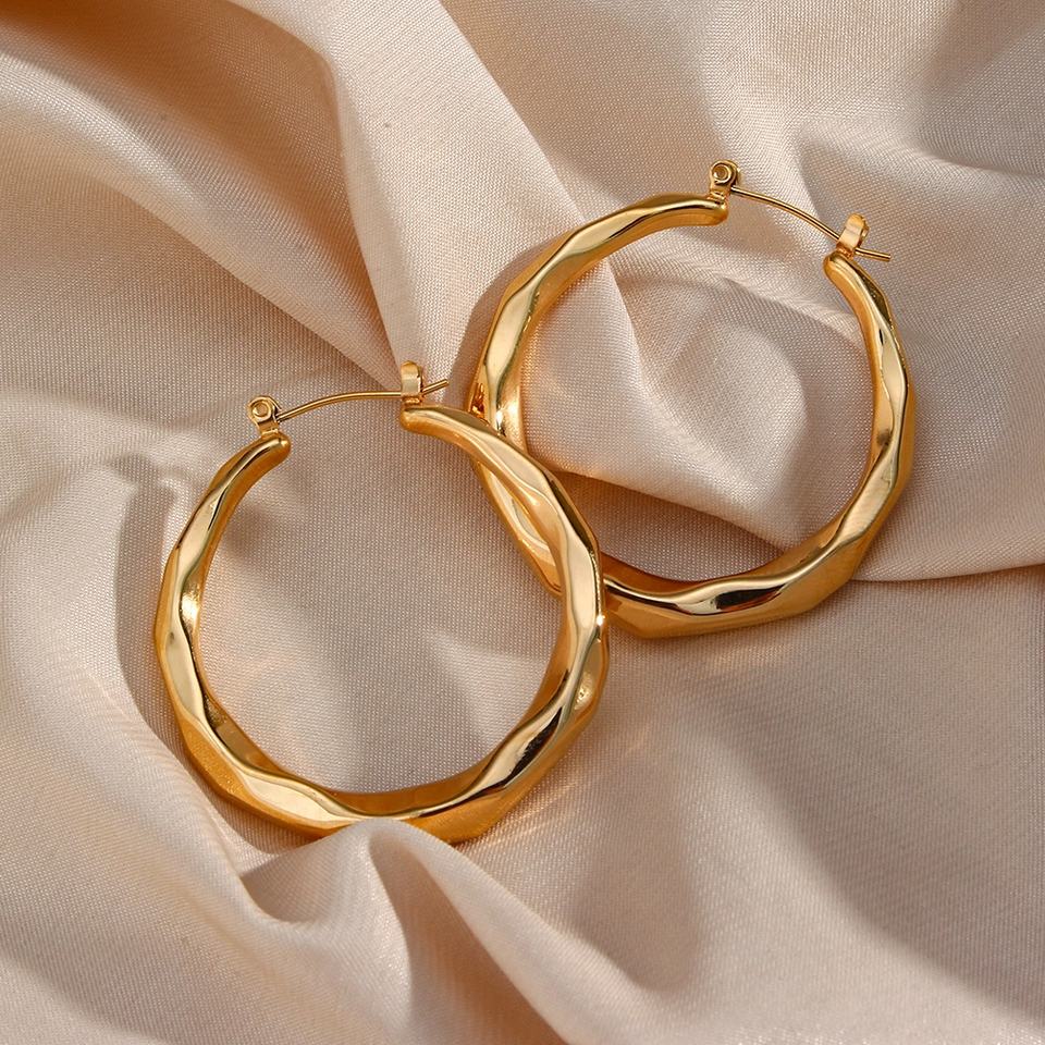 Astra Wave - Gesculpte Gouden Oorbellen