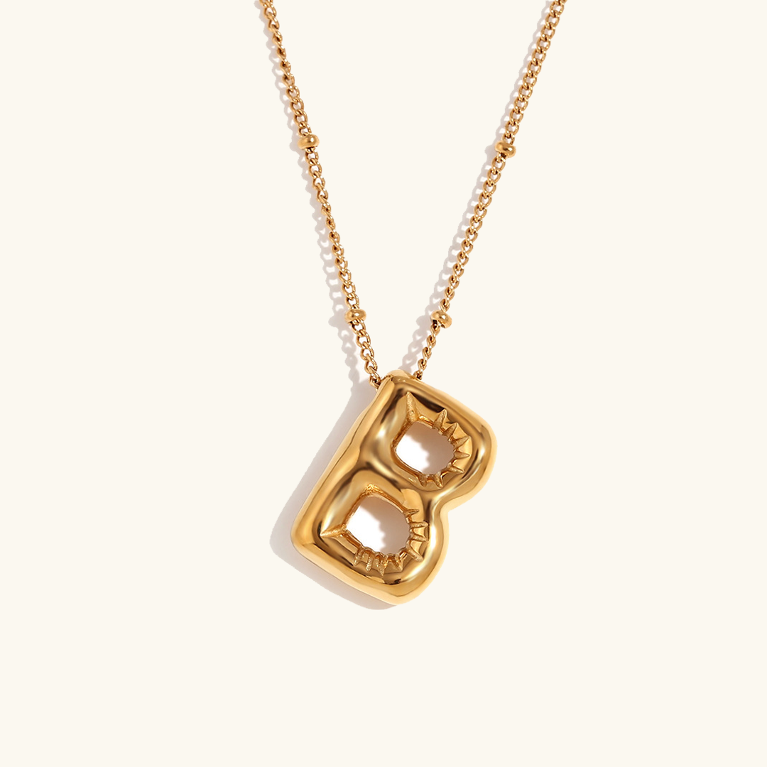 Collar con Inicial Dorada Airy Letter