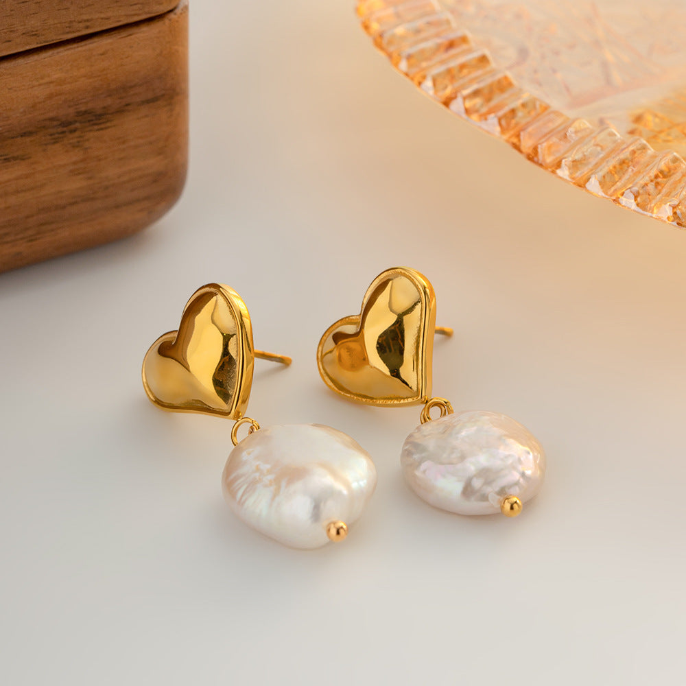 Boucles d'oreilles en perles d'eau douce Blanche Heart