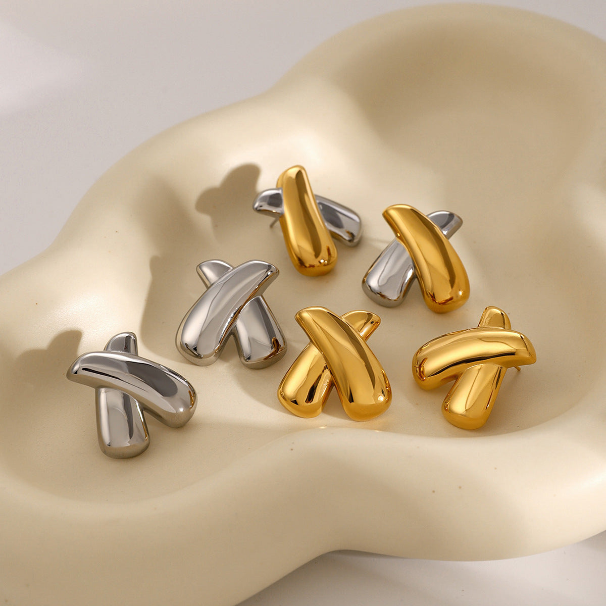 Dikke Kruislaag Oorbellen - Goud & Zilver