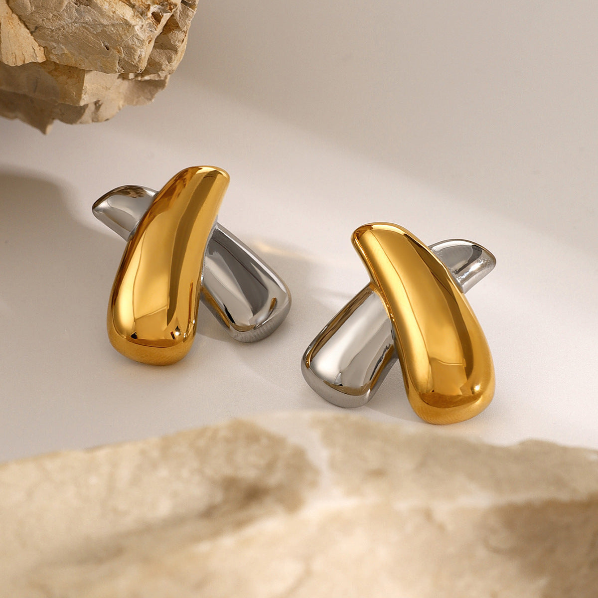 Dikke Kruislaag Oorbellen - Goud & Zilver