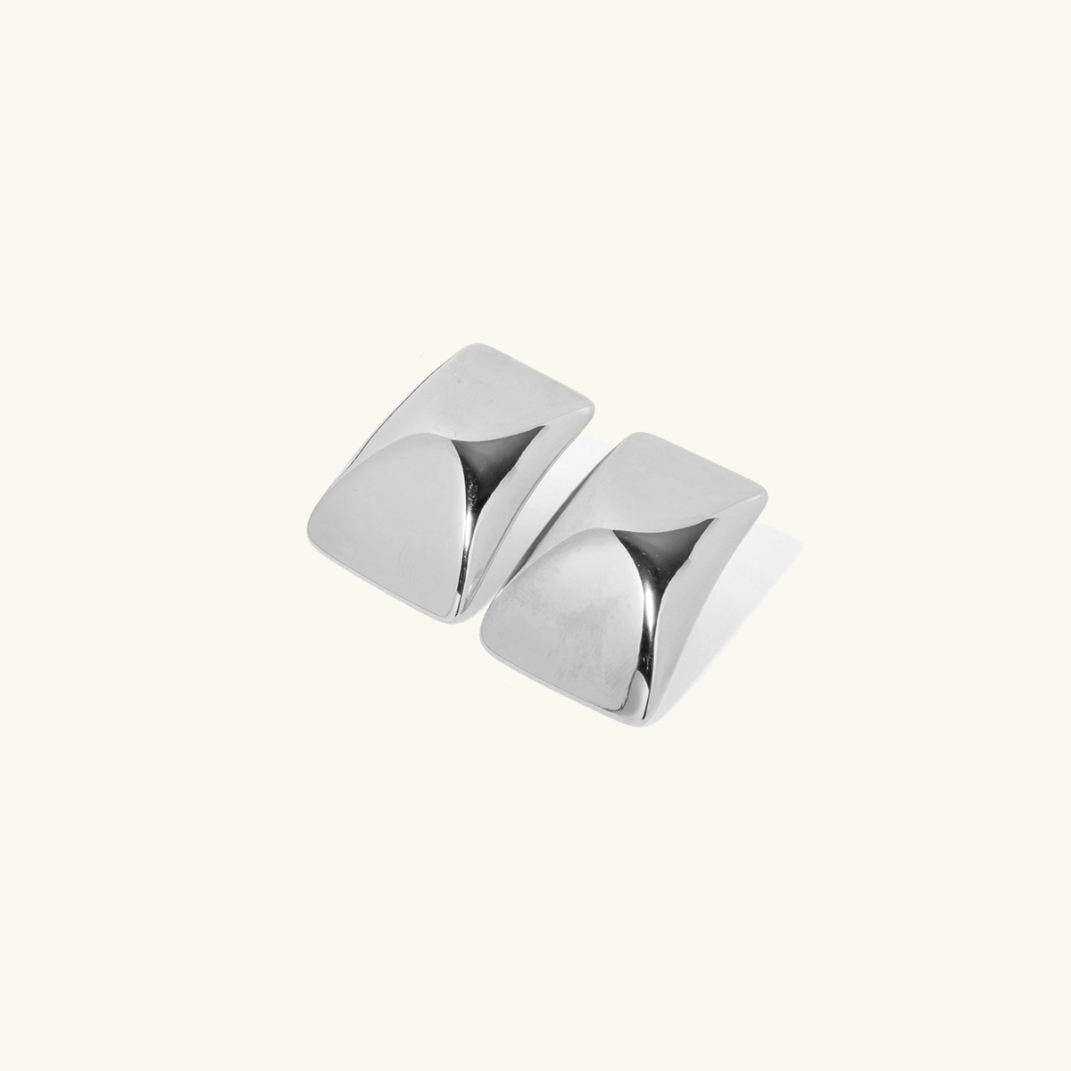 Boucle d'oreilles Sculptées en Or - Vague Audacieuse