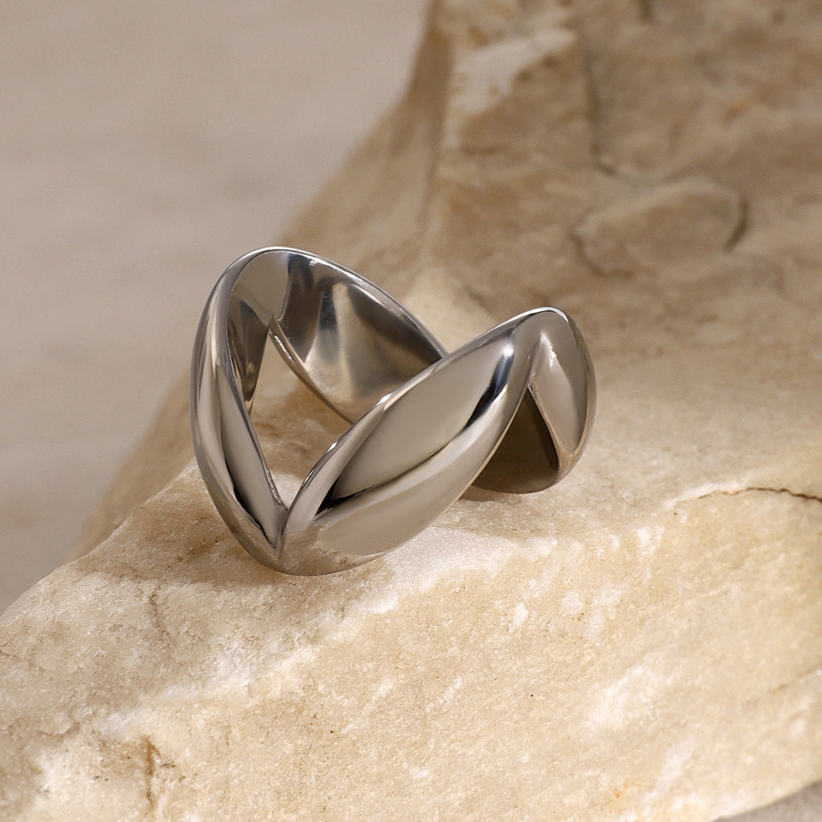 Celeste Sculpturale Ring