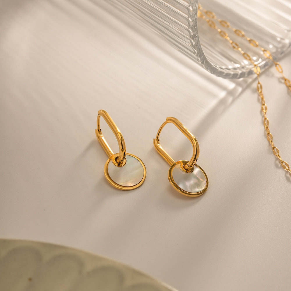 Celeste Shell Dangle Oorbellen