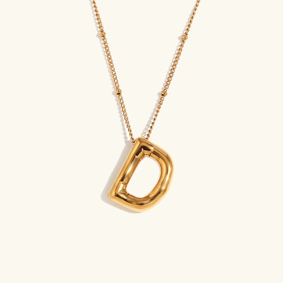 Collar con Inicial Dorada Airy Letter