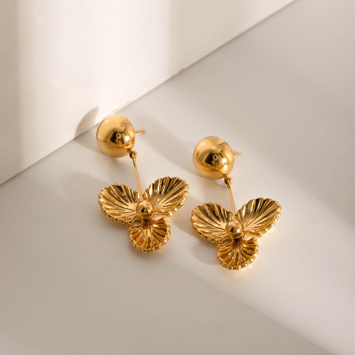Gouden Viooltjes Dangle Oorbellen