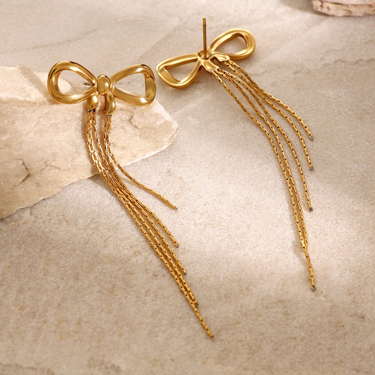 Elegante Gouden Boog Dangle Oorbellen