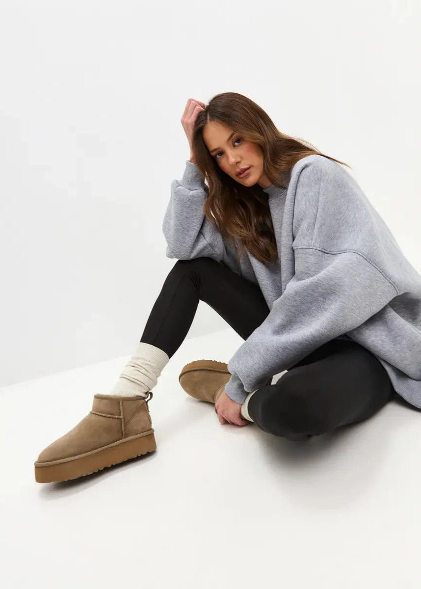 White Oversized Crewneck Sweatshirt – Women’s Longline Fleece Pullover