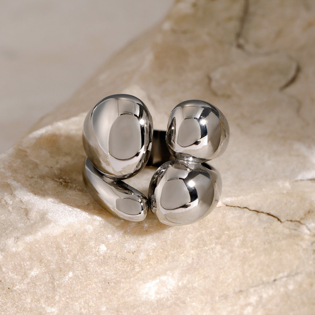 Isla Pebble - Gesculpteerde Gouden Ring