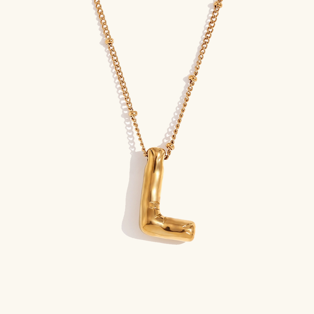 Collar con Inicial Dorada Airy Letter