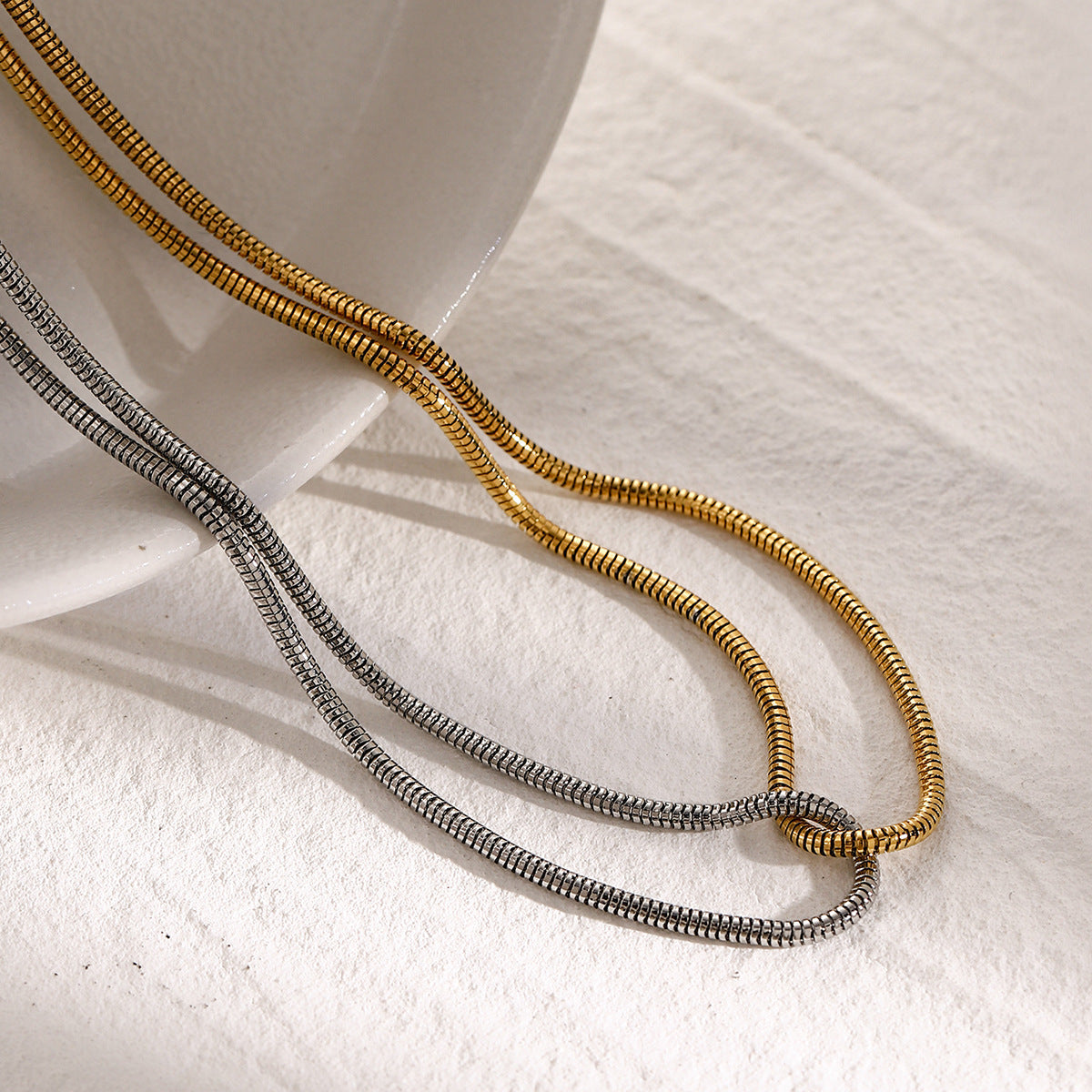 Liora Two-Tone Twist Ketting