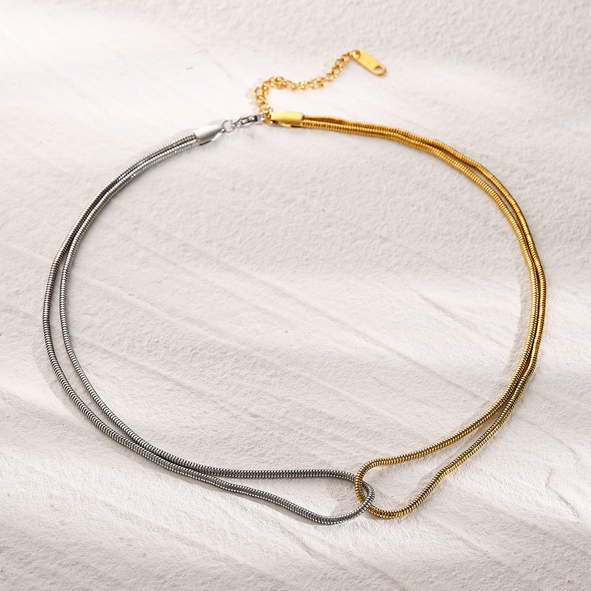 Liora Two-Tone Twist Ketting
