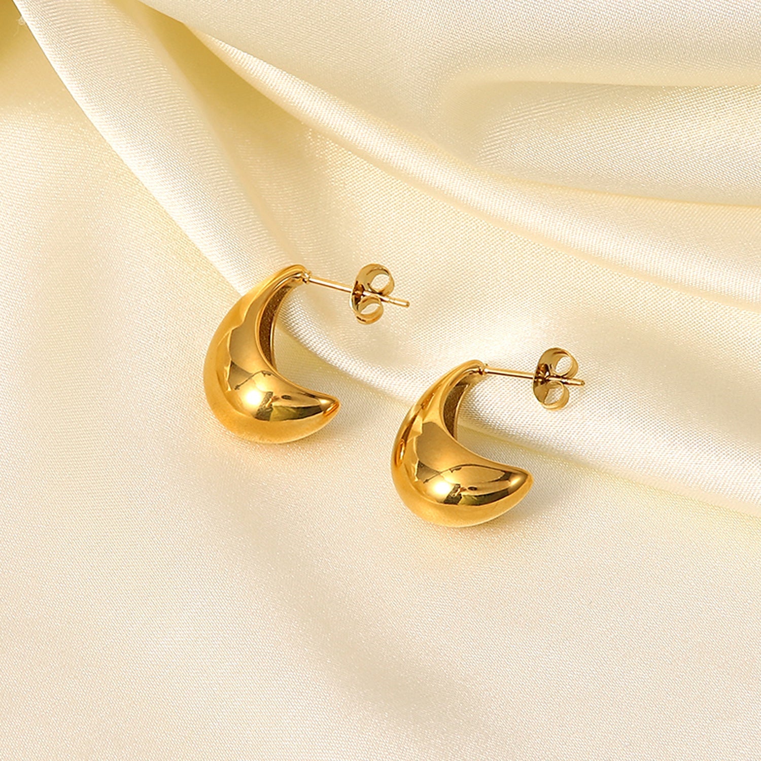 Luna Drop - Halve Maan Gouden Oorbellen