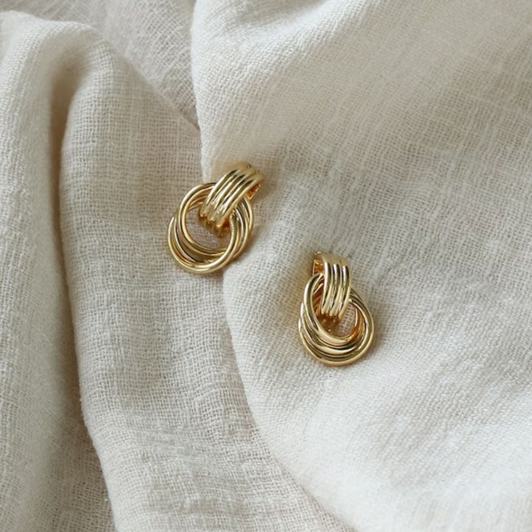 Boucles d'oreilles en anneau interconnecté Luna