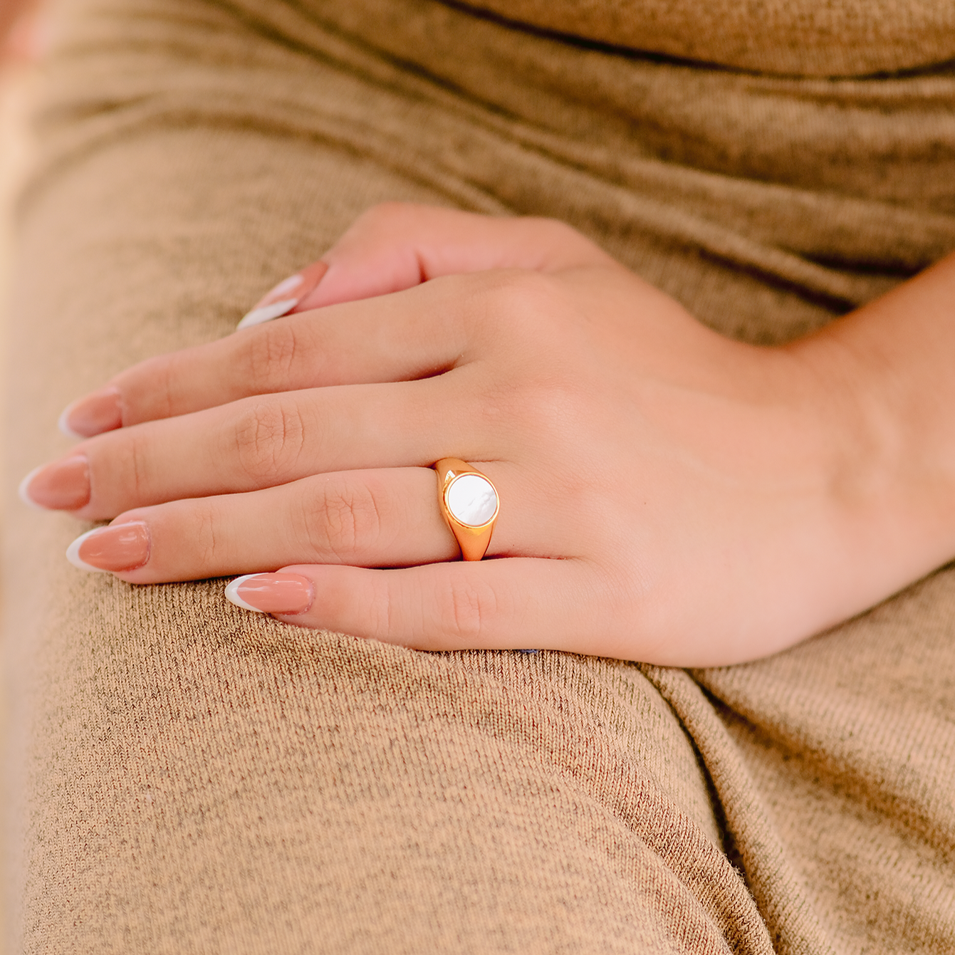 Luna Perlmutt Ring