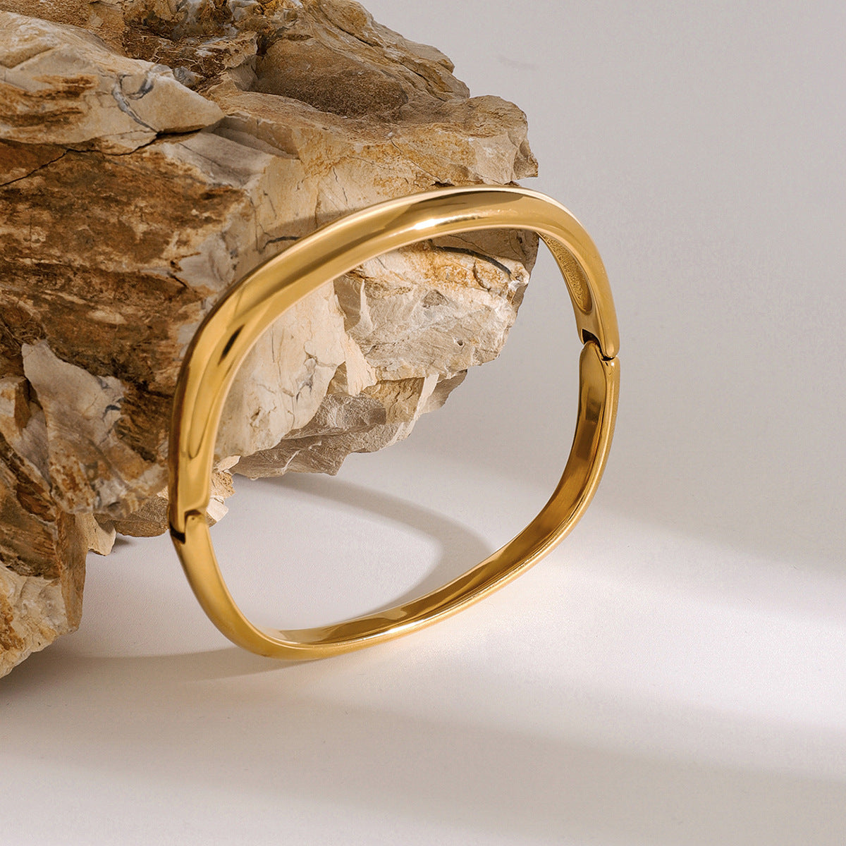Glanzende Gouden Bangle