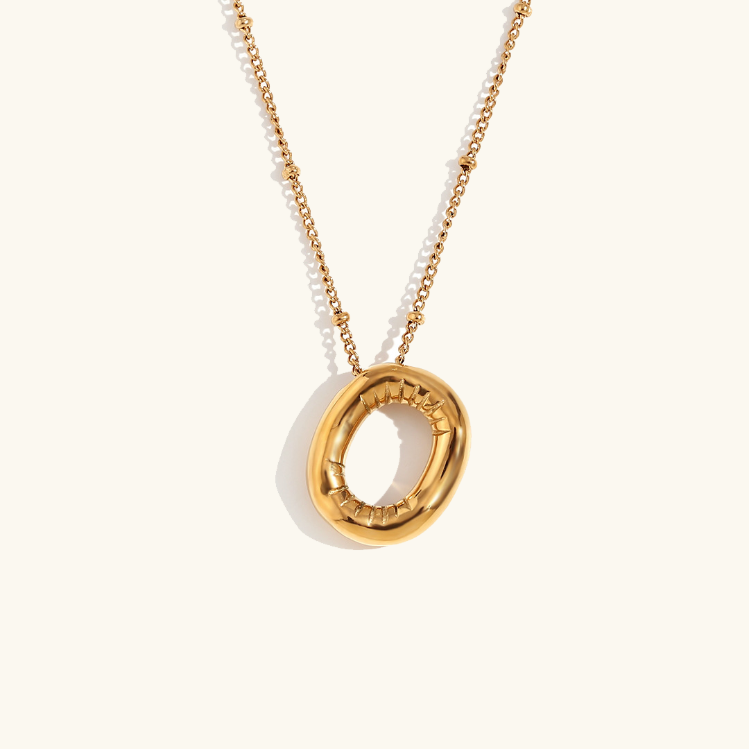 Collar con Inicial Dorada Airy Letter