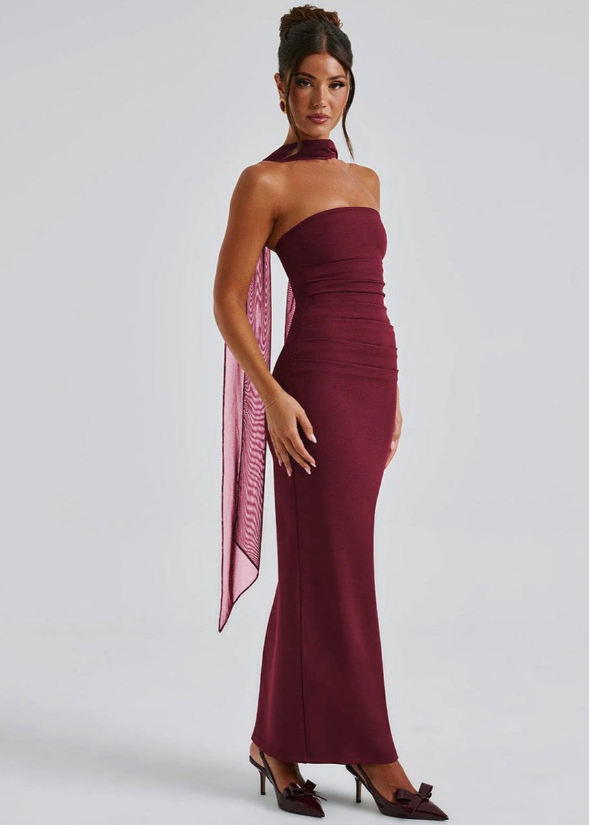 Scarlet Elegance Maxikleid