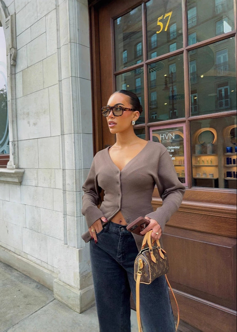 Chic Essence - Knopenbrei Cardigan