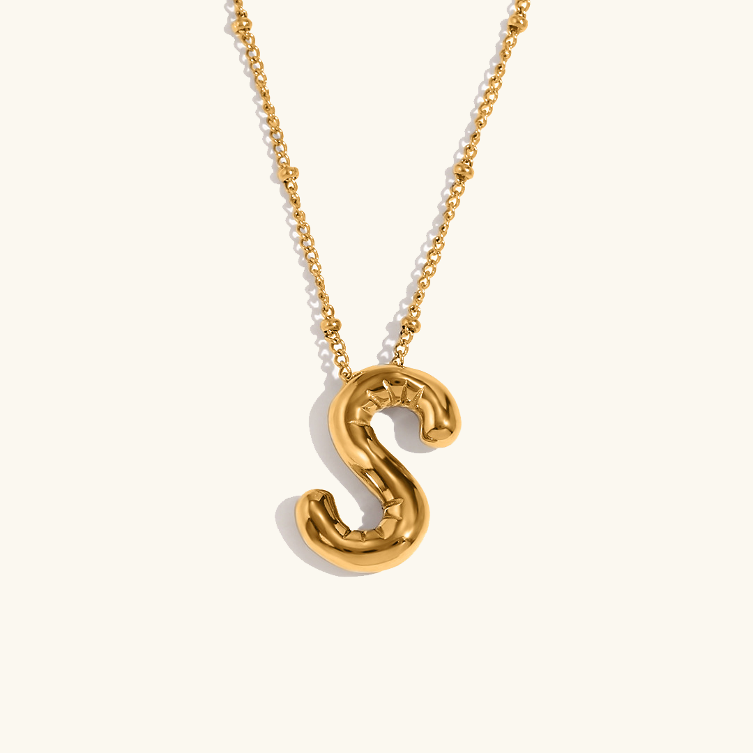 Collar con Inicial Dorada Airy Letter