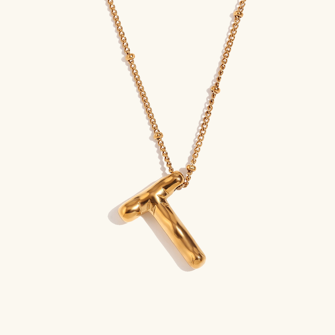 Collar con Inicial Dorada Airy Letter