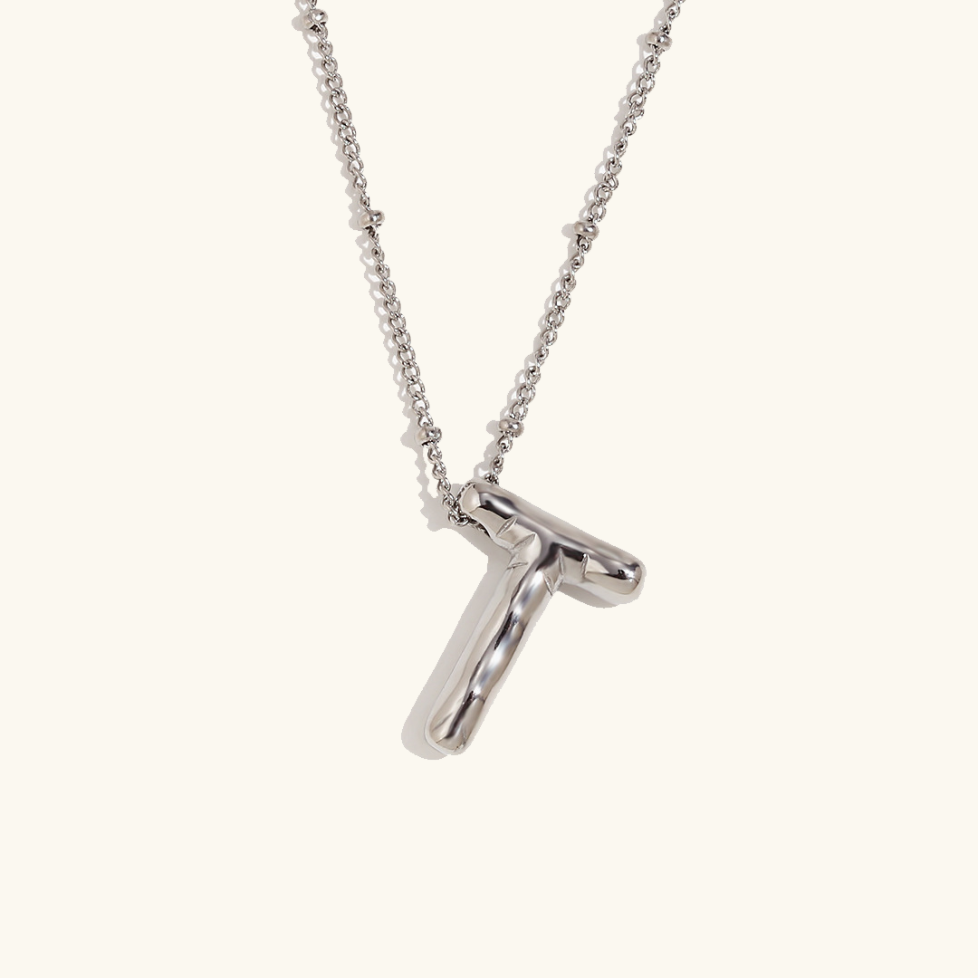 Collar con Inicial Dorada Airy Letter