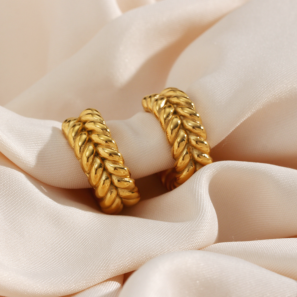 Twisted Luxe - Goldene Seilohrringe