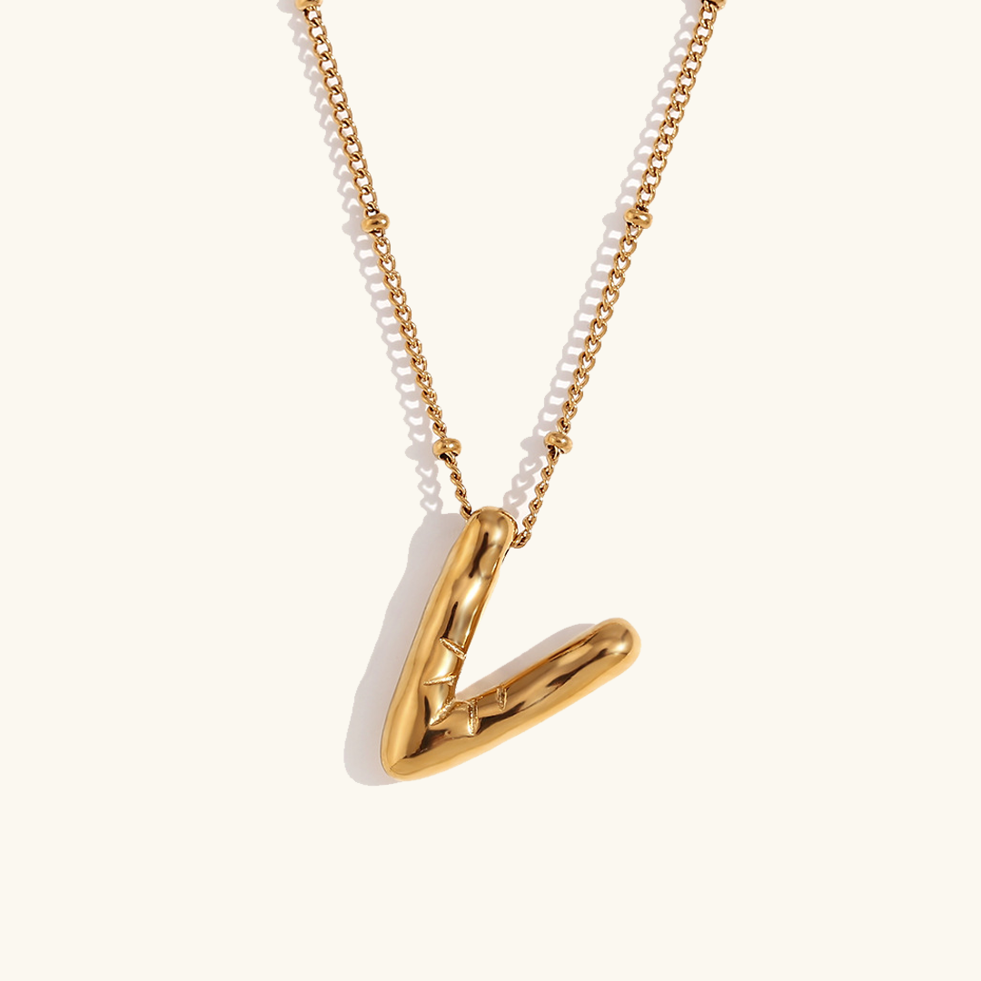Collar con Inicial Dorada Airy Letter
