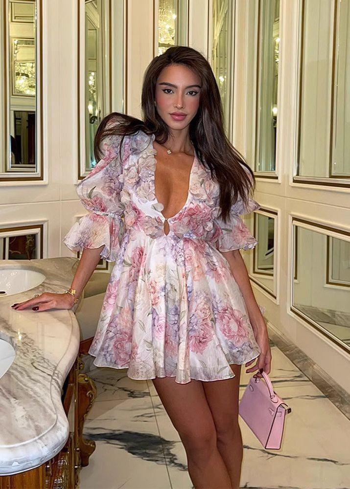 Vestido mini con volantes florales y mangas abullonadas – Vestido de fiesta ajustado y acampanado con escote en V profundo
