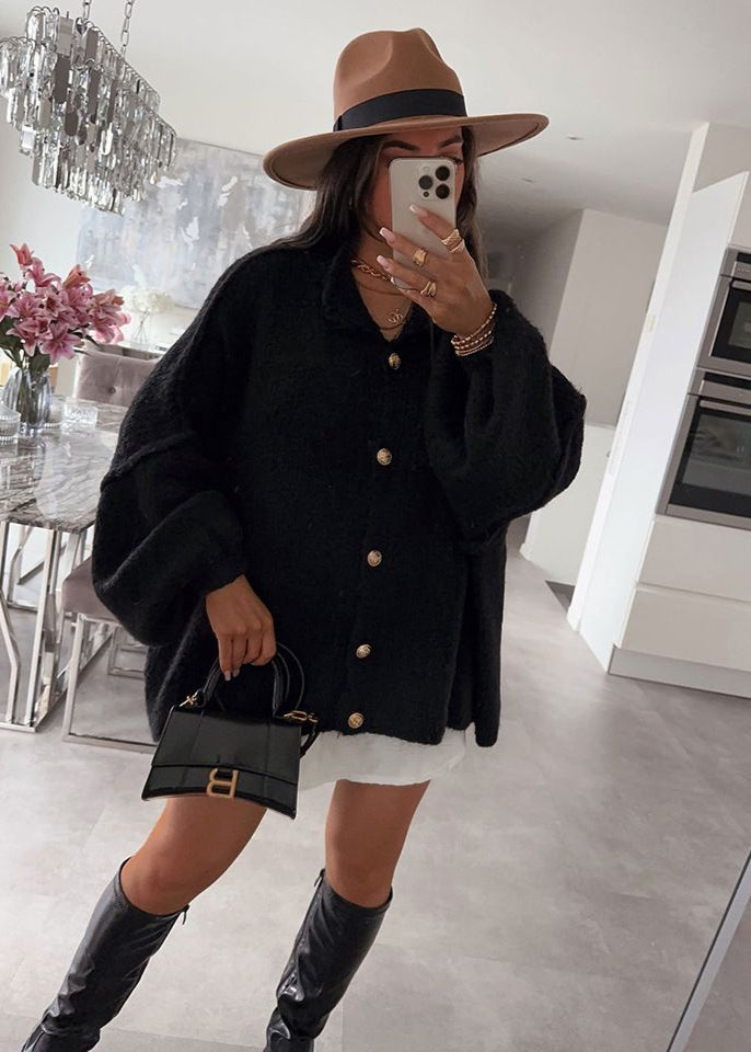 Elora – Cardigan lavorato a maglia con bottoni oversize sul davanti