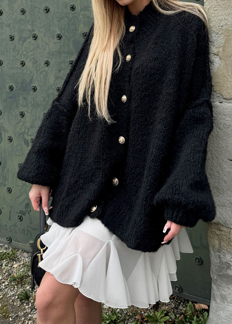 Elora – Cardigan lavorato a maglia con bottoni oversize sul davanti