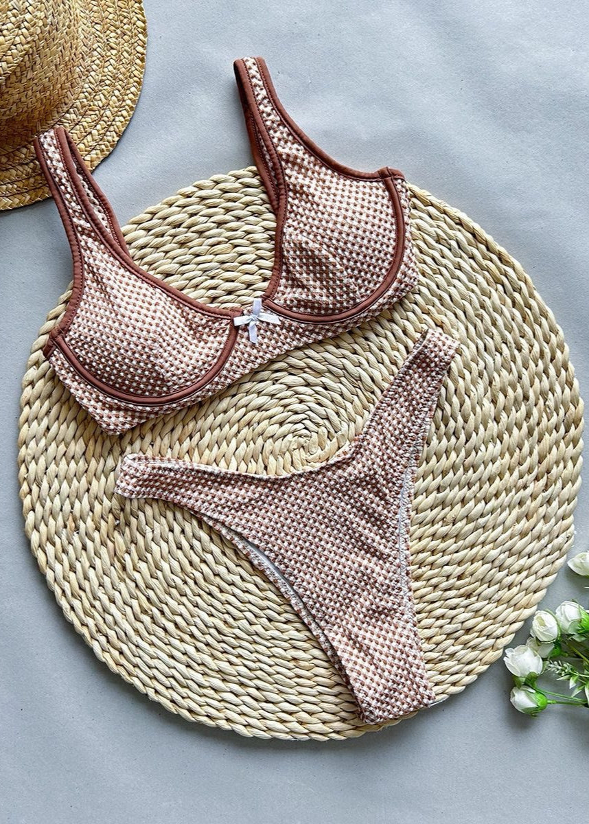 Capri Check - Conjunto de bikini texturizado con aros