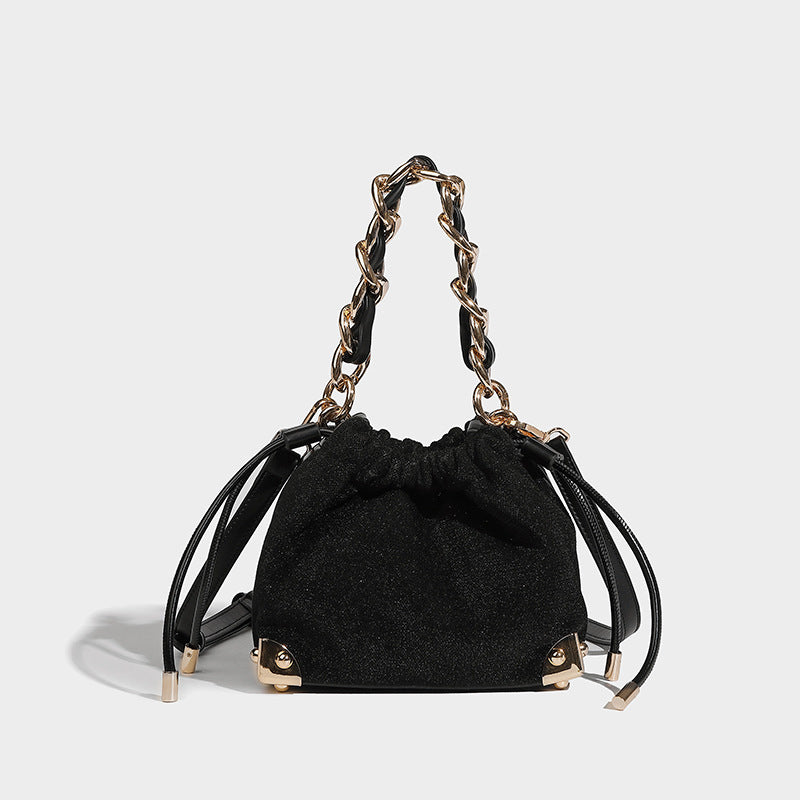 Chic-Chain Velvet Crossbody Bag - VibeSoothe