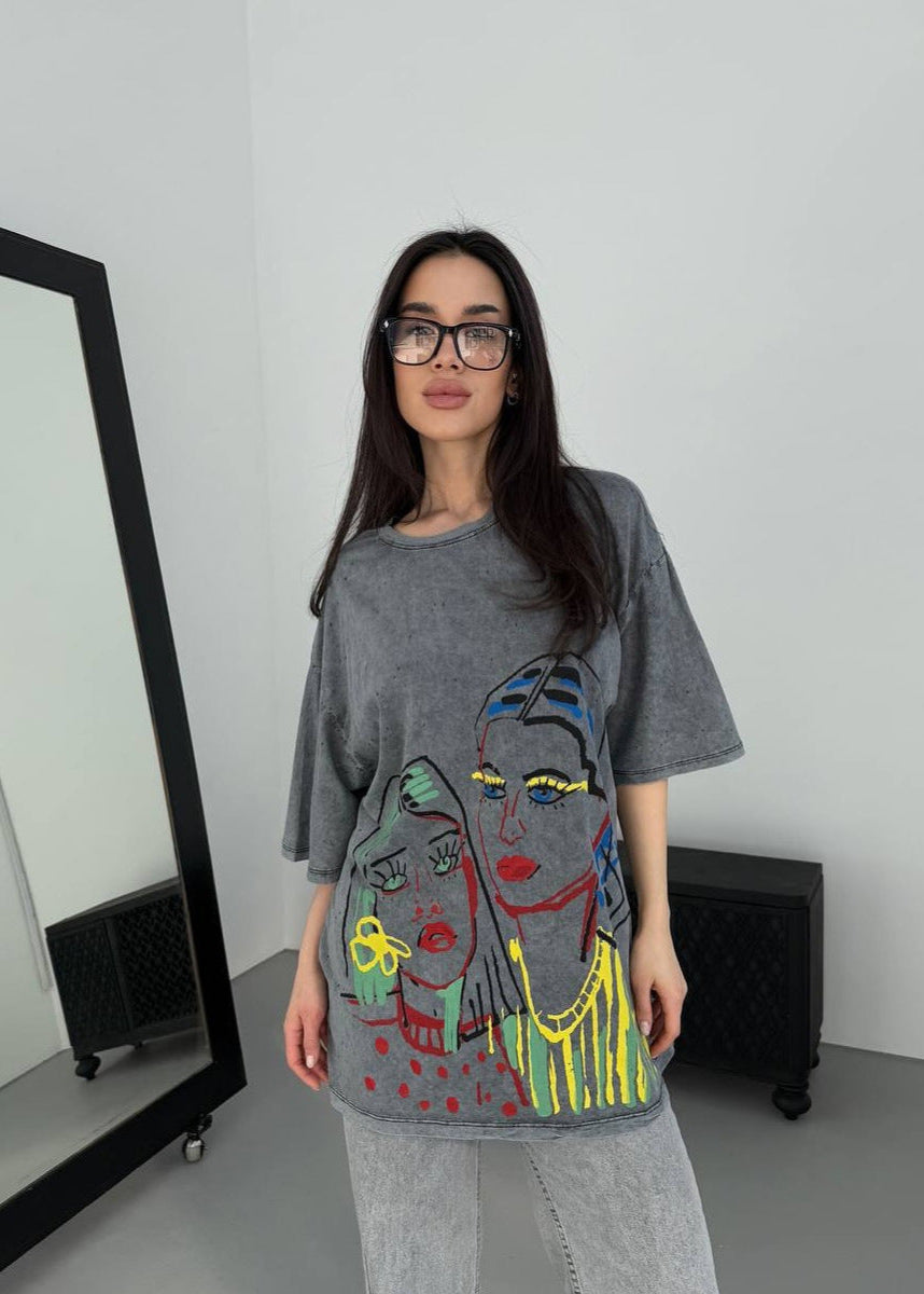 Oversized Graphic T-Shirt – Vintage Wash met Artistieke Print