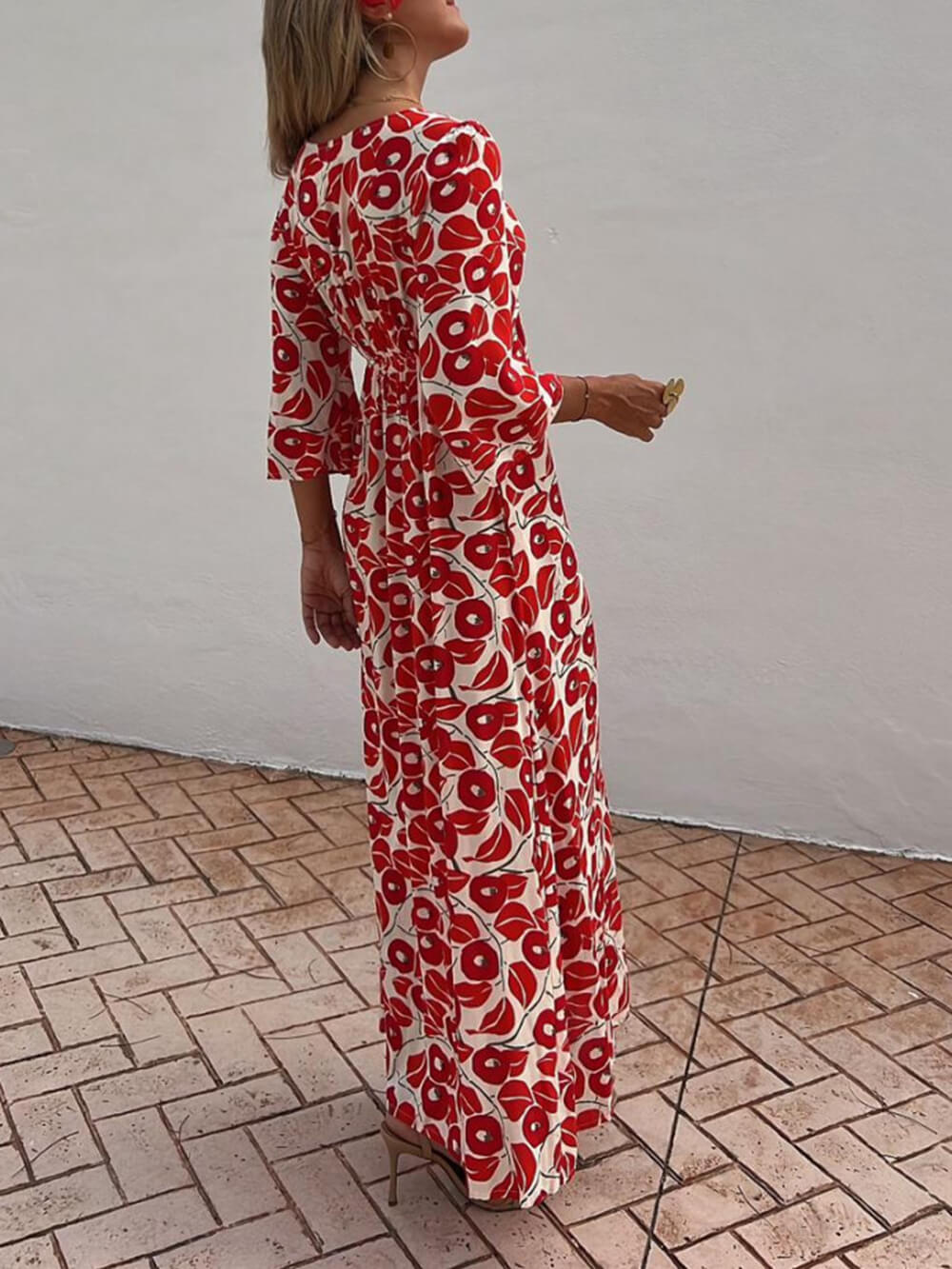 Bella-Poppy Floral Smocked Maxi Dress - VibeSoothe