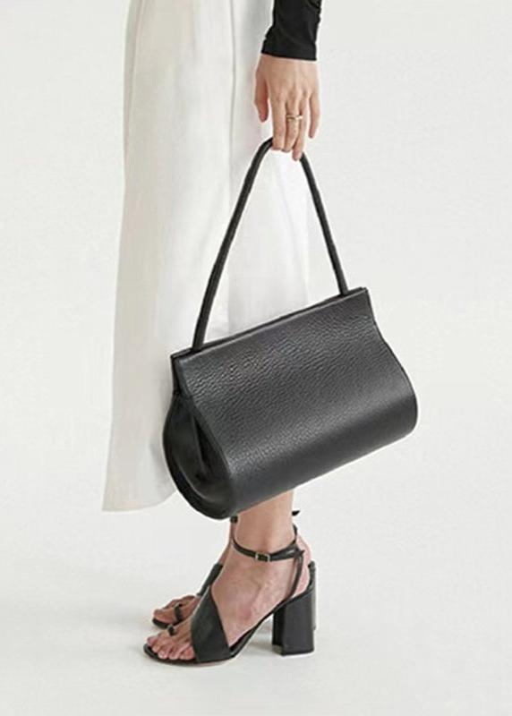 Elegant-Sleek Shoulder Bag - VibeSoothe