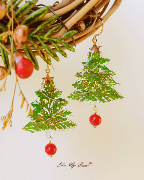 Pressed Flower Earring - Christmas Tree Resin