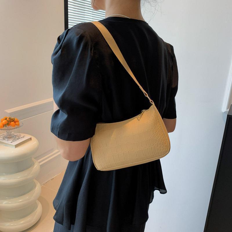 Solid-Color Simplicity Shoulder Bag