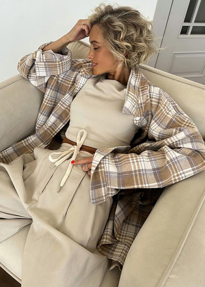 Cozy Woolen Plaid Shirt – Retro Loose Fit Layering Piece